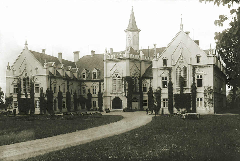 Zamek w Dzikowie 1917 rok